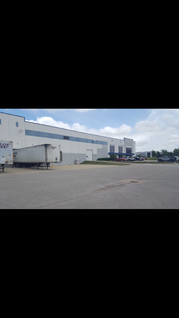Distribution Warehouse in Plainfield, IN